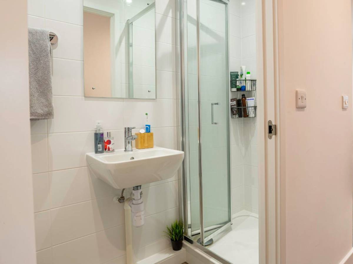  Gold Skyline En Suite  -  Great Court  - Gallery -  3