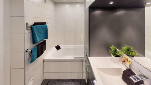 Newly Bright House w/ City Views close to Beaux Arts