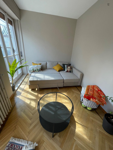 Bright and homely 2-bedroom flat in San Donato