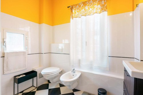 Modern 1-bedroom apartment in the centre of Bologna  - Gallery -  5