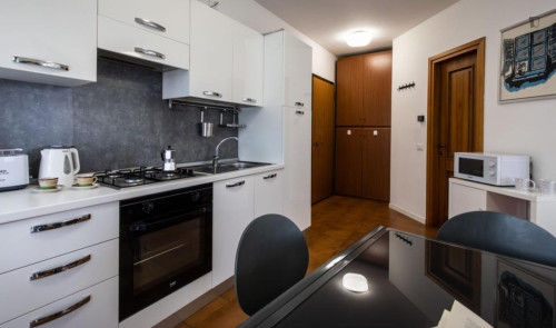 Ample and modern studio near the Udine train station - Gallery - 11