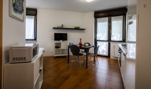 Ample and modern studio near the Udine train station - Gallery - 12