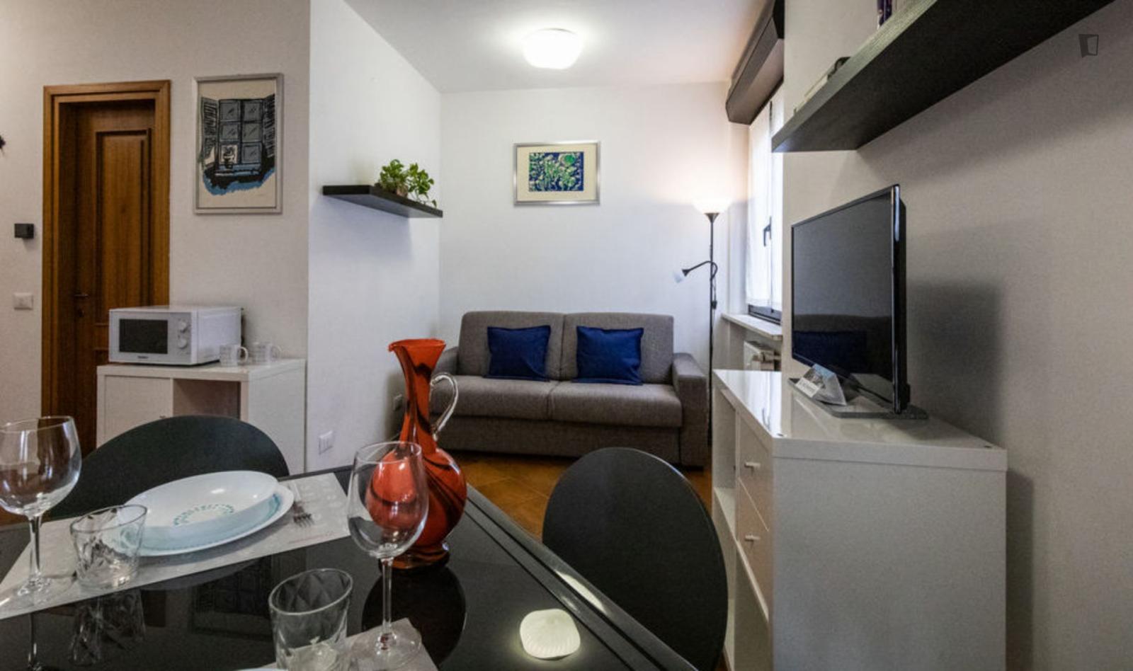  Ample And Modern Studio Near The Udine Train Station  -  Ample and modern studio near the Udine train station  - Gallery -  1