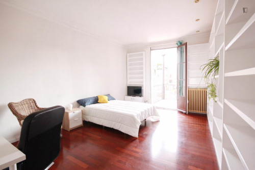 Charismatic double bedroom in Dreta de l'Eixample