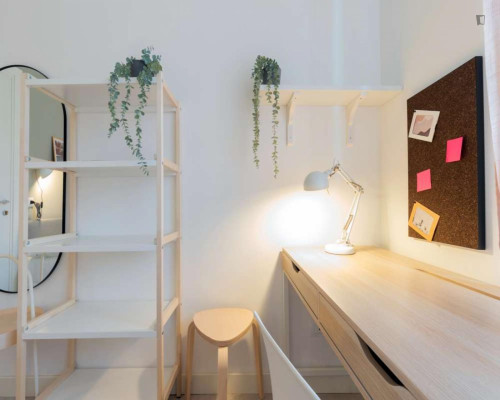 Cosy single bedroom near the Carducci Molinette metro