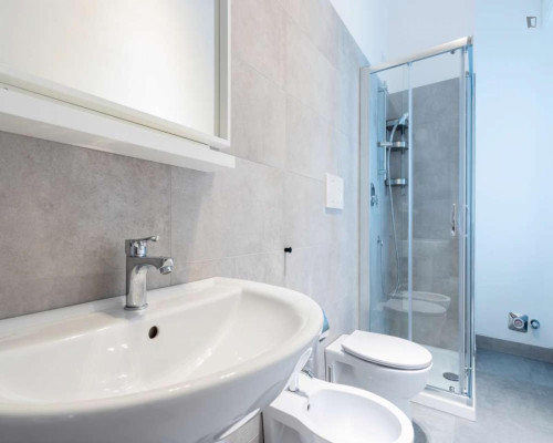 Cosy single bedroom near the Carducci Molinette metro - Gallery - 10