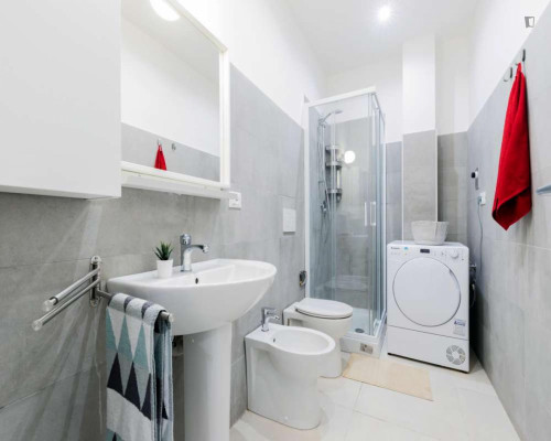 Brilliant single bedroom in Valdocco