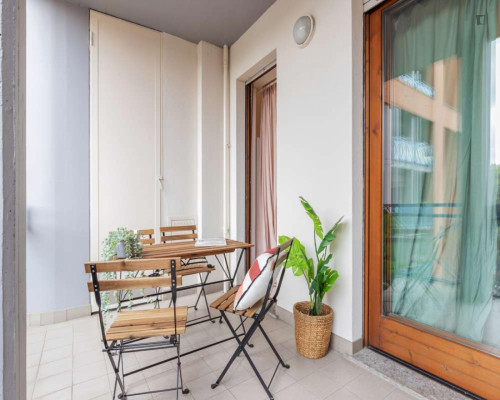 Single bedroom with a balcony, in Aurora - Gallery - 6
