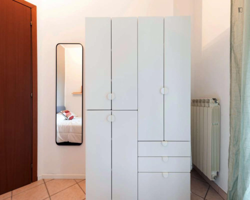 Single bedroom with a balcony, in Aurora - Gallery - 5