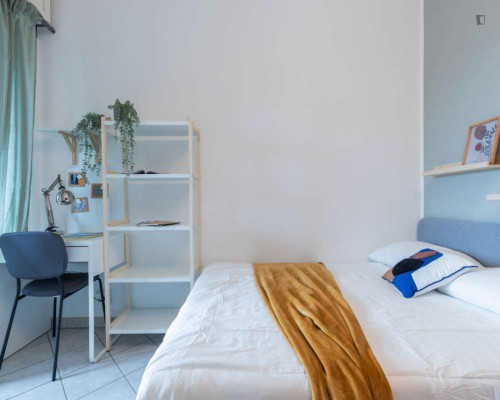 Very pleasant single bedroom in Aurora