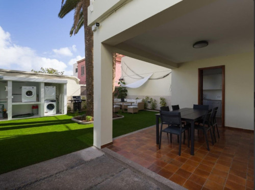 Gorgeous villa near Parque Romano