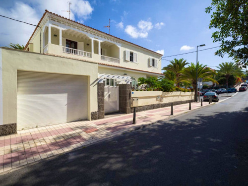 Gorgeous villa near Parque Romano
