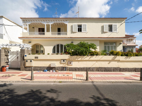 Dr. García Castrillo Home - Gallery - 22