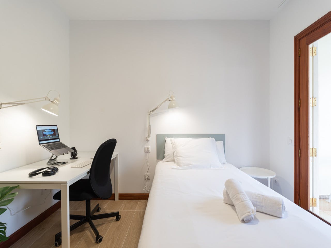 Private Single Bedroom - 13