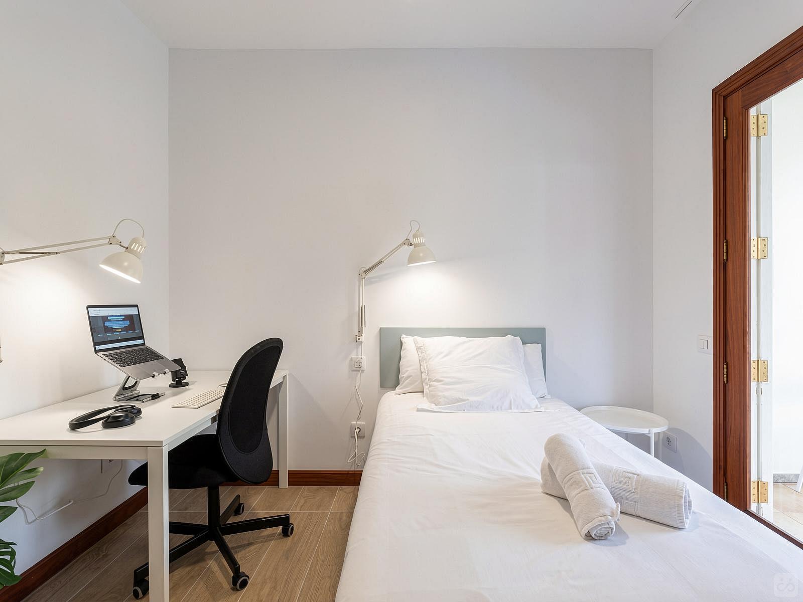 Private Single Bedroom - 21