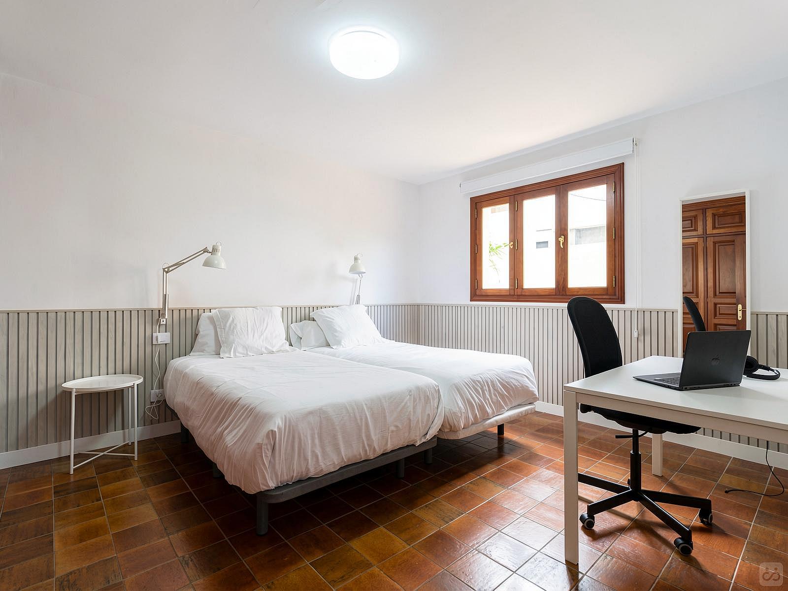 Private Double Bedroom - 21