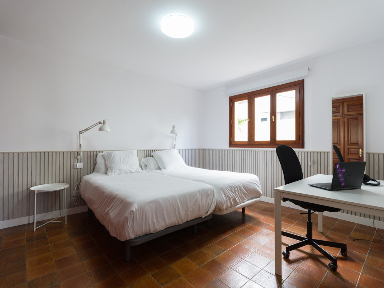 Private Double Bedroom - 9