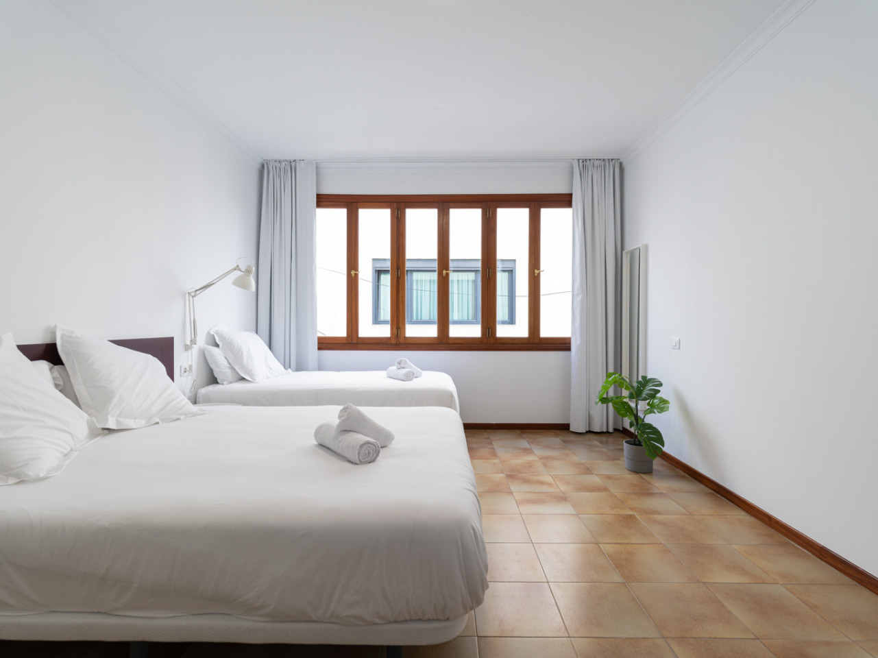 Private Double Bedroom - 10