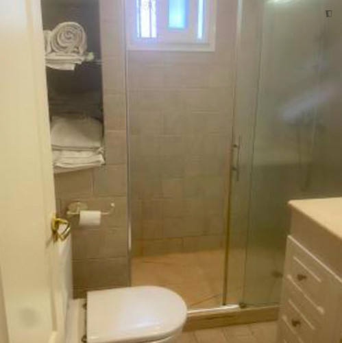 Cute single bedroom near the Estadio Ramon Sanchez-Pizjuan - Gallery - 5