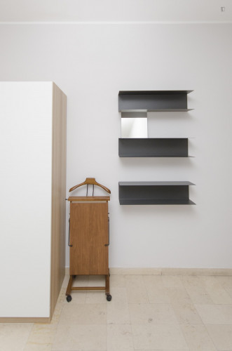 Roomy twin bedroom in the vicinity of ISAD - Institute of Design and Architecture - Gallery - 7