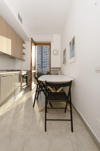 Roomy twin bedroom in the vicinity of ISAD - Institute of Design and Architecture - Gallery - 8