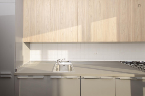 Roomy twin bedroom in the vicinity of ISAD - Institute of Design and Architecture - Gallery - 11