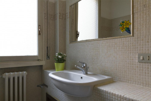 Cool double bedroom near S. Agostino metro station - Gallery - 11