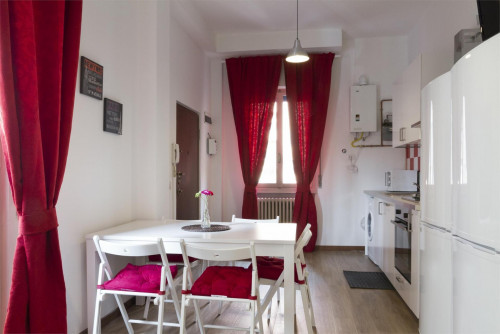Cool double bedroom near S. Agostino metro station - Gallery - 8