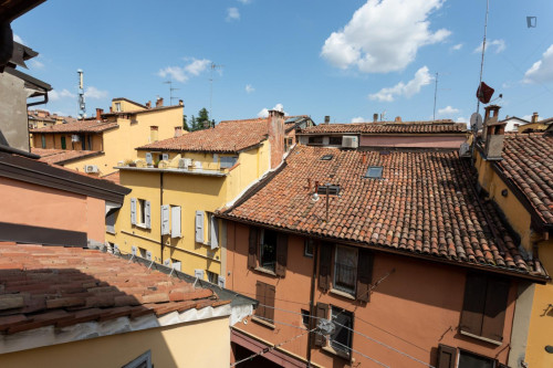 Charming 3-bedroom apartment in the centre of Bologna