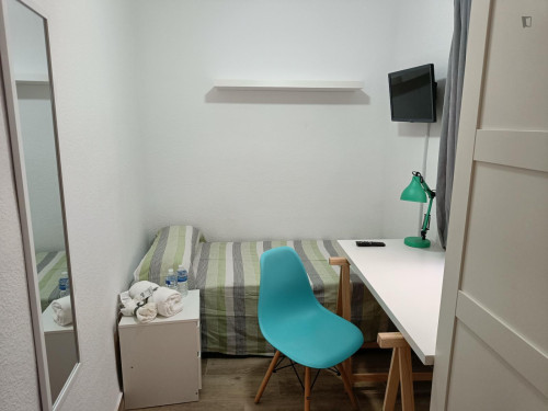 Habitación individual en piso compartido