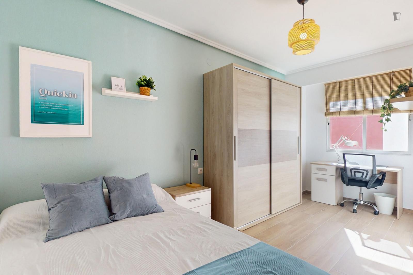  Attractive Single Bedroom In A Property With Balcony  -  Attractive single bedroom in a property with balcony  - Gallery -  1