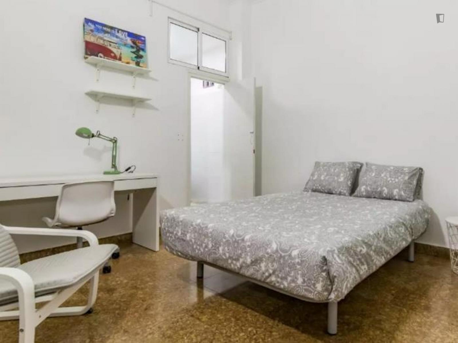  Large Appealing Single Bedroom In A Property With Balcony  -  Large Appealing single bedroom in a property with balcony  - Gallery -  1