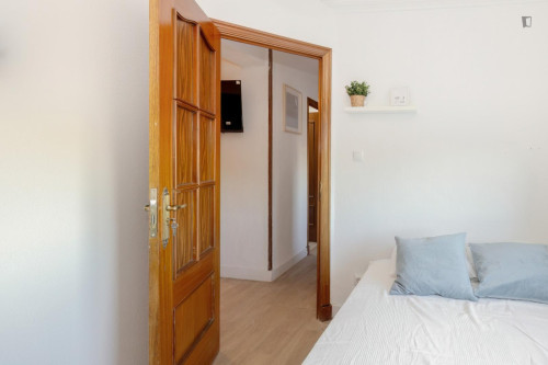 Cozy single bedroom - Gallery - 18
