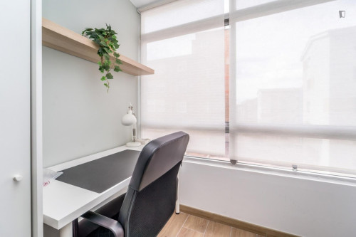 Appealing single bedroom