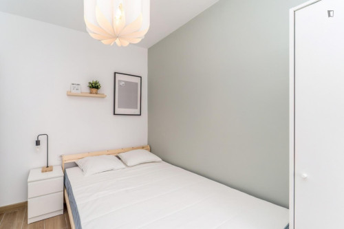 Appealing single bedroom