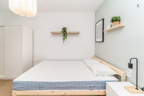 Appealing single bedroom