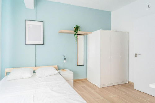 Cozy single bedroom in a property with balcony