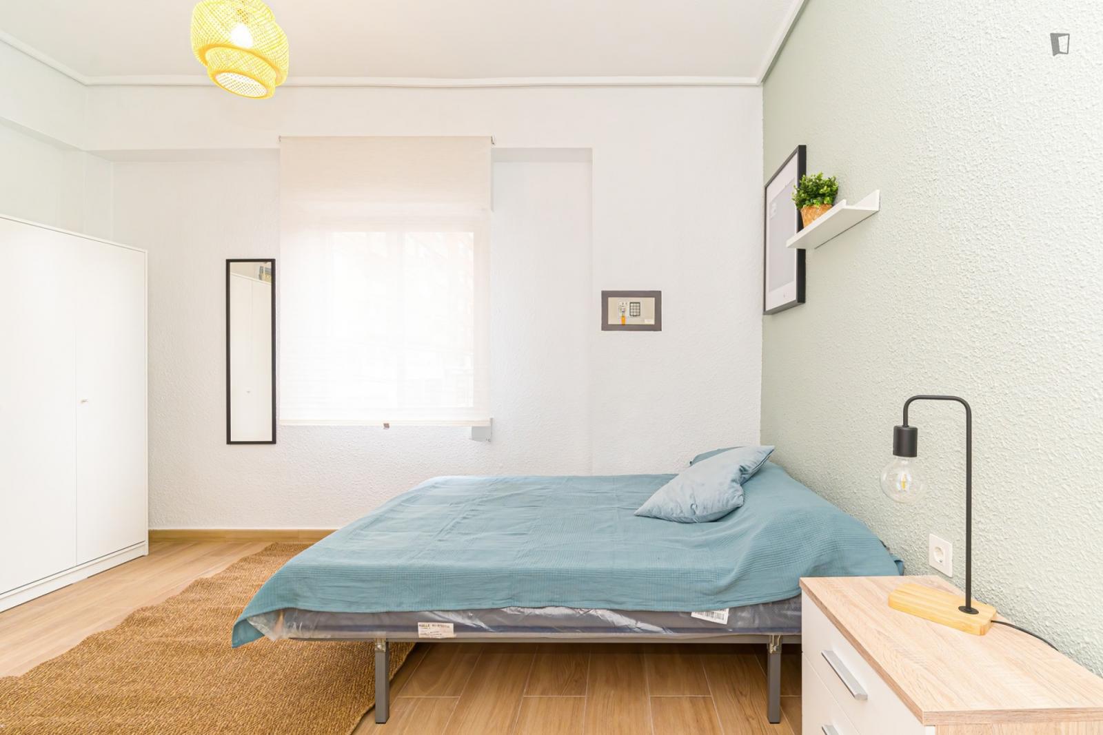 Appealing Single Bedroom - 1