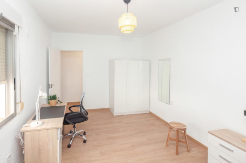 Appealing single bedroom