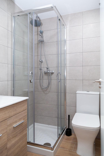 Great looking single bedroom