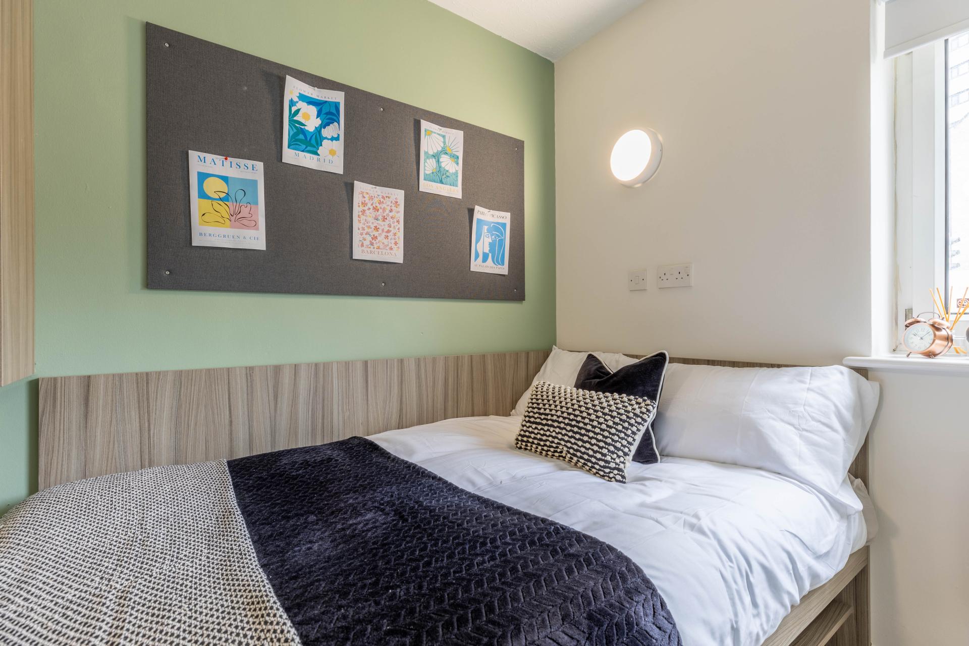  Classic En-Suite  -  Hamwic Hall  - Gallery -  38