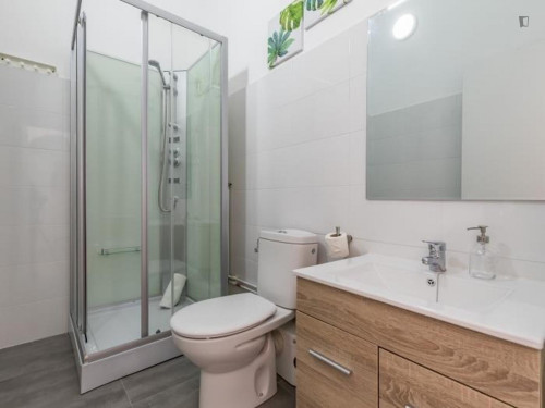 Large Great looking single bedroom in a property with balcony
