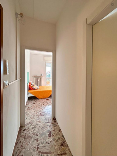 Lovely double bedroom in Valdonega