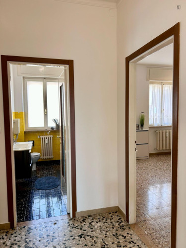 Lovely double bedroom in Valdonega - Gallery - 15