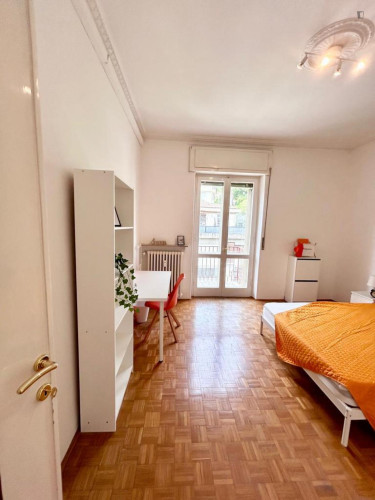 Inviting double bedroom in the Valdonega neighbourhood - Gallery - 6