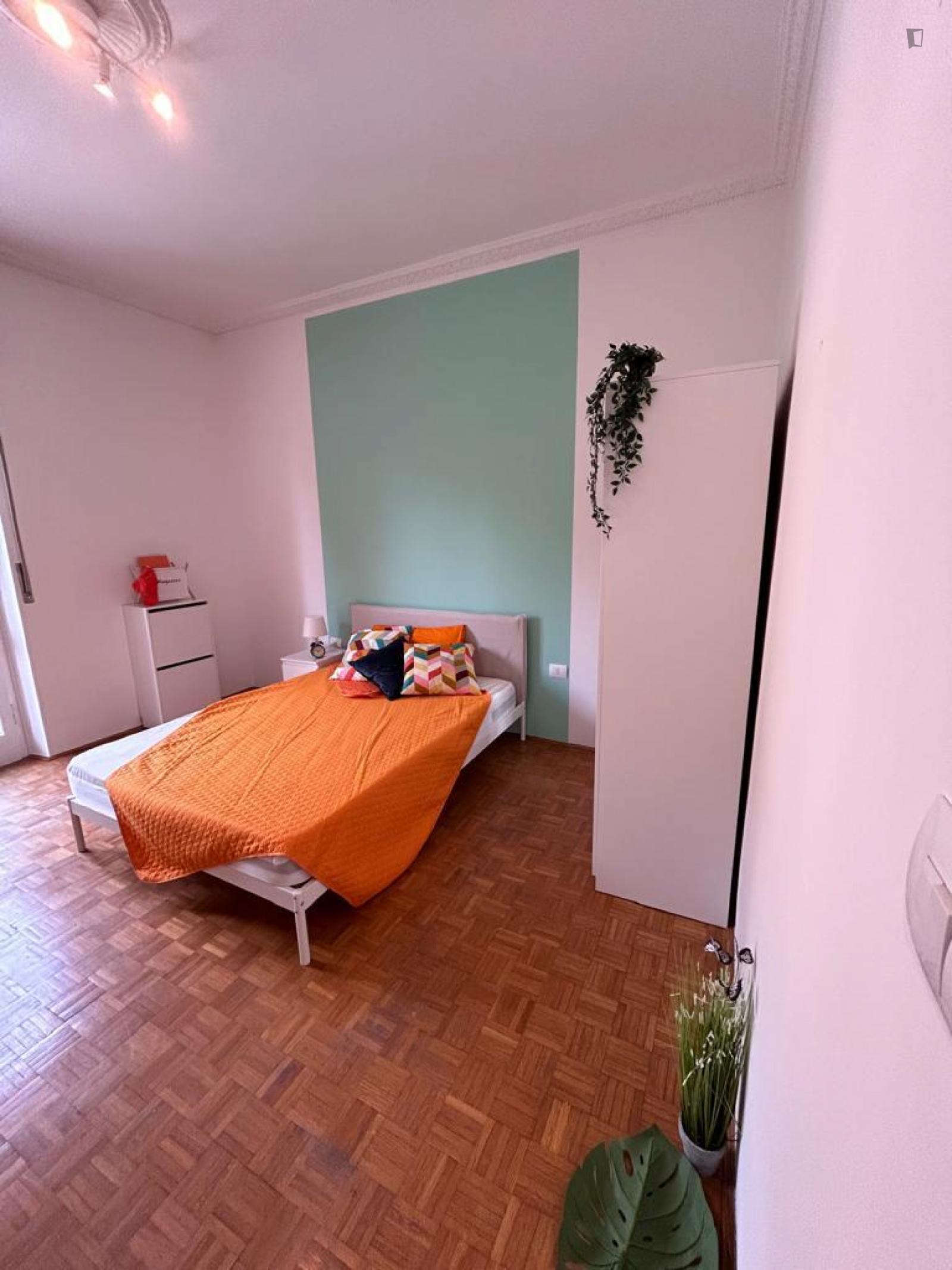 Inviting Double Bedroom In The Valdonega Neighbourhood - Inviting double bedroom in the Valdonega neighbourhood - Gallery - 1