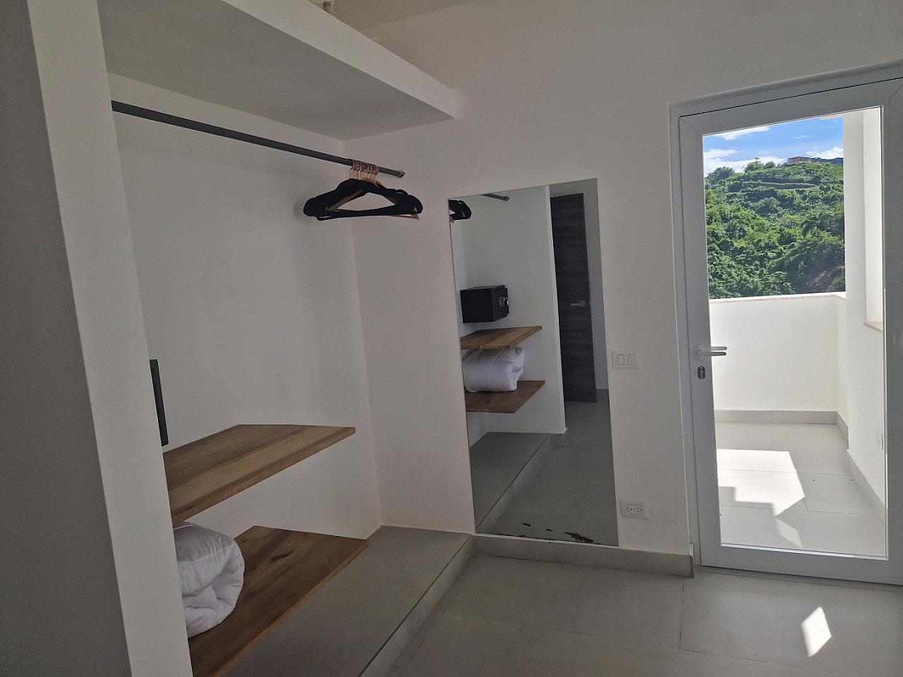  Hill View E  -  Luxury villa w/infinity pools shared garden minutes away from the beach  - Gallery -  46