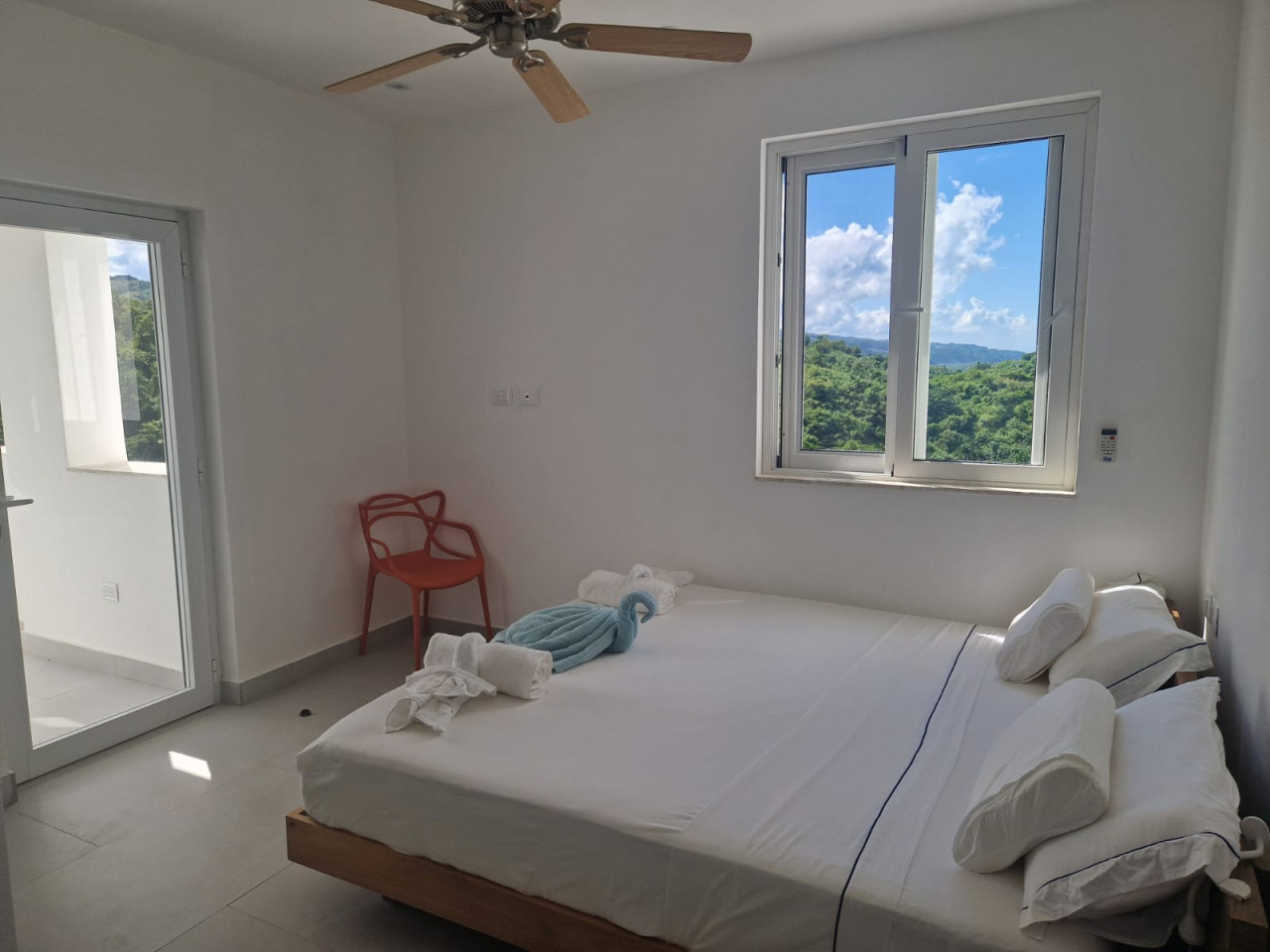  Hill View E  -  Luxury villa w/infinity pools shared garden minutes away from the beach  - Gallery -  19