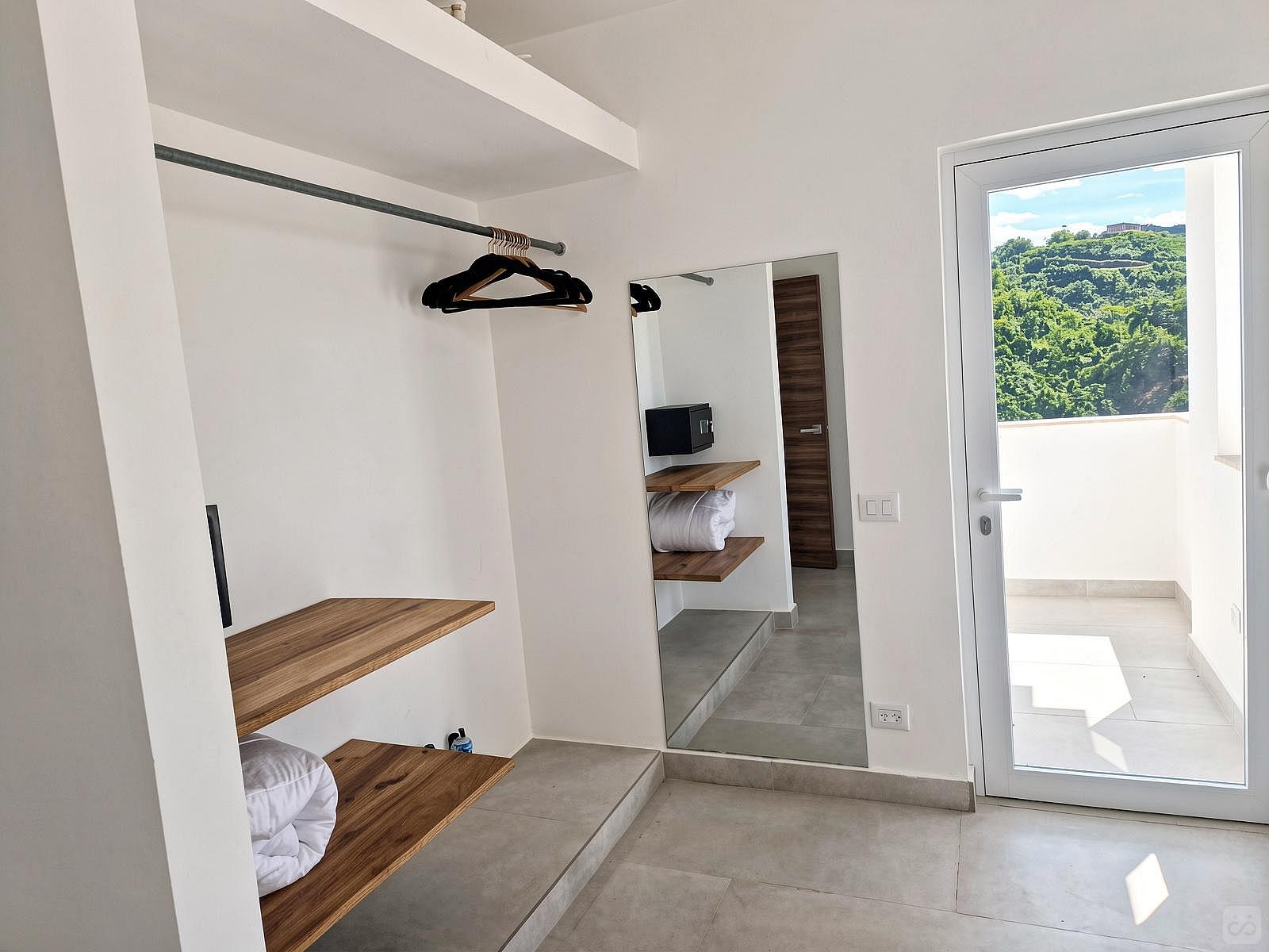  Hill View E  -  Luxury villa w/infinity pools shared garden minutes away from the beach  - Gallery -  73