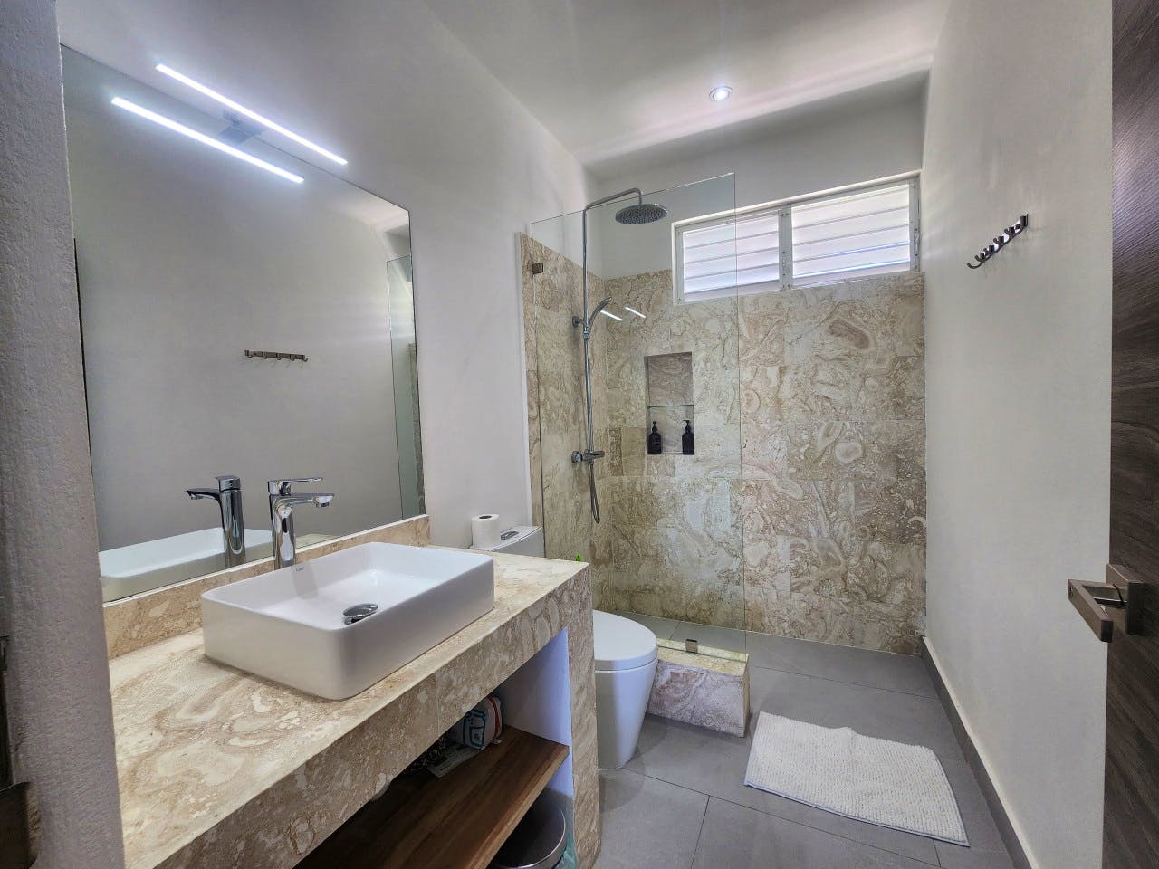  Suite Seaview  -  Luxury villa w/infinity pools shared garden minutes away from the beach  - Gallery -  12